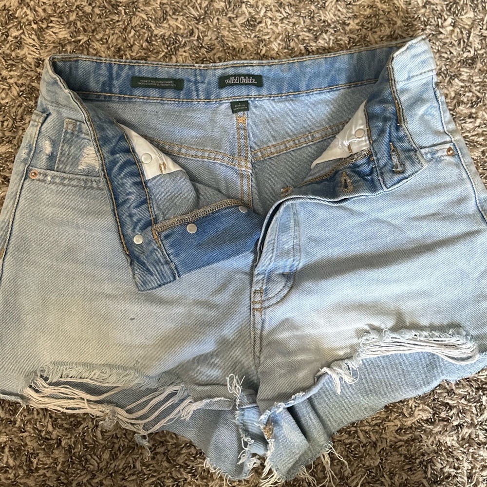 Light wash Wild Fable Jean shorts